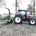 Tractor (100 pk) met hakselaar Heizohack (tot 30 cm)